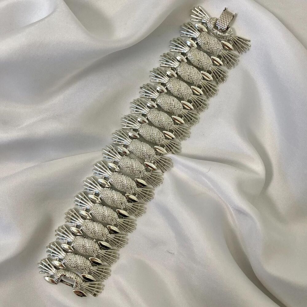 RARE 60s 1962 Sarah Coventry Simply Elegant Silver Pineapple Bracelet